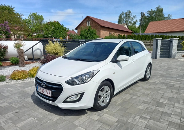 Hyundai I30 cena 39900 przebieg: 77000, rok produkcji 2015 z Wyszogród małe 232